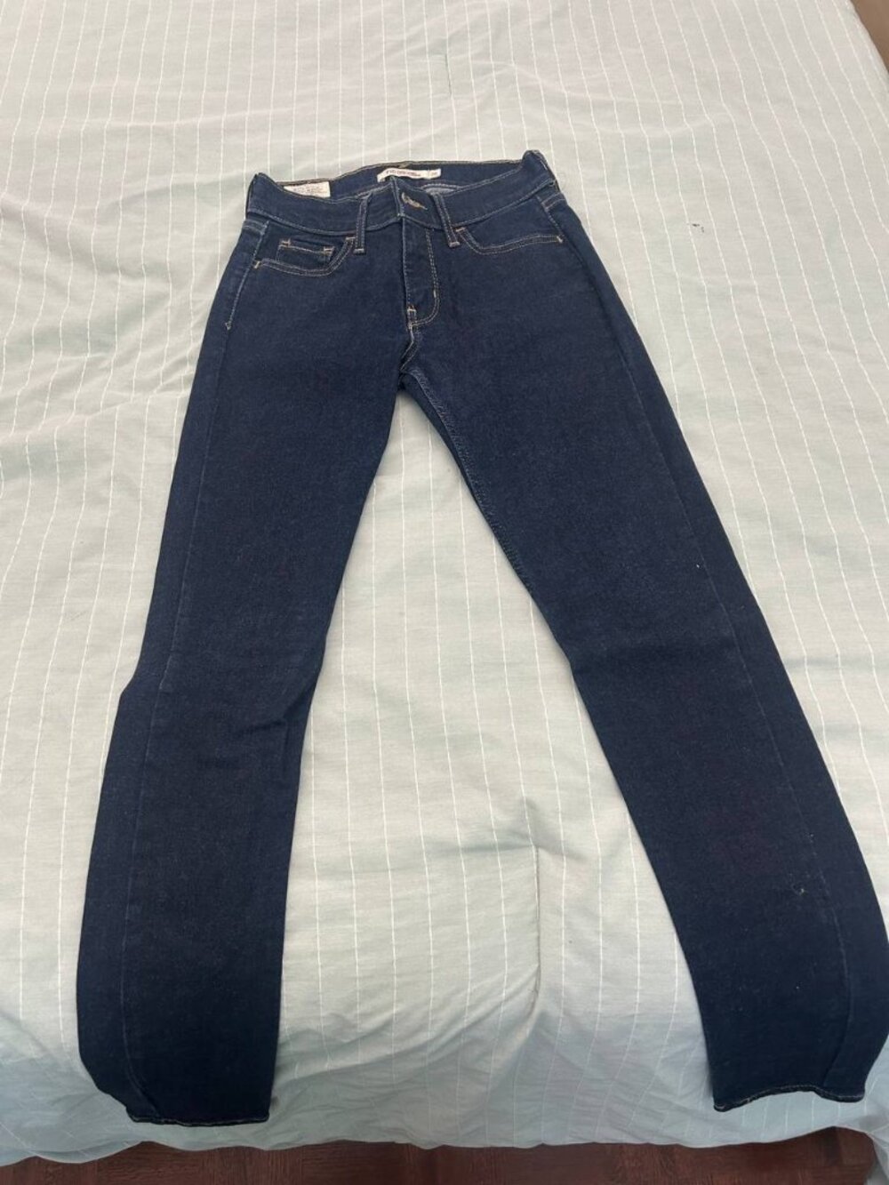 Women's Levis Blue Jeans